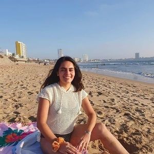 Meet your Posher, Javy